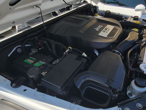 Used 2012 Jeep Wrangler Unlimited Sport image 14