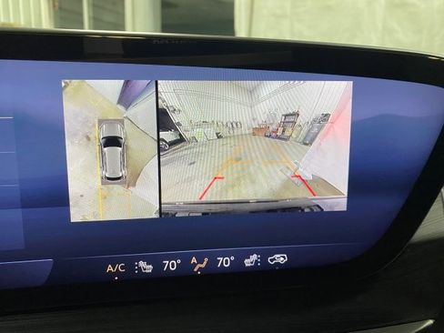 Used 2024 Buick Envision AWD Preferred image 13