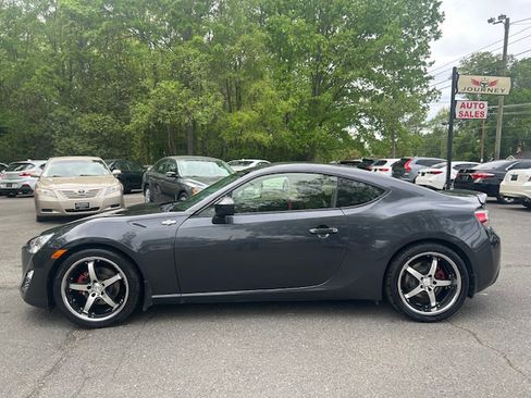 Used 2013 Scion FR-S image 2