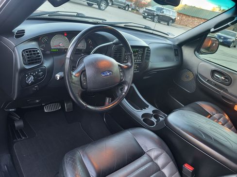 Used 2002 Ford F150 Harley-Davidson image 14