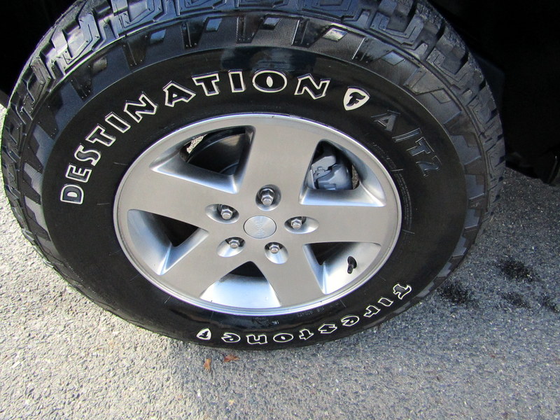 Used 2012 Jeep Wrangler 4WD Rubicon image 11