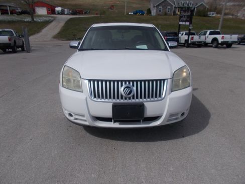 Used 2008 Mercury Sable Premier image 2