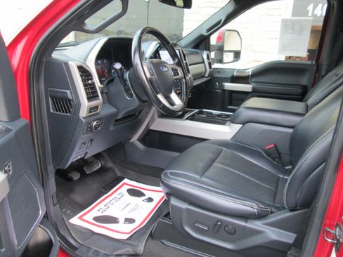 Used 2022 Ford F350 4x4 Crew Cab DRW Super Duty image 5