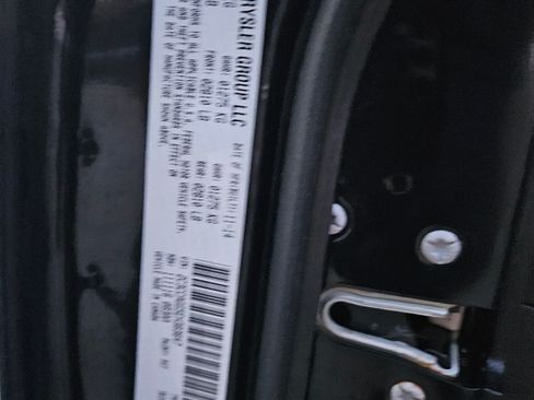 Used 2014 Chrysler 300 S image 37