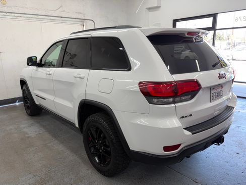 Used 2018 Jeep Grand Cherokee 4WD Trailhawk image 3