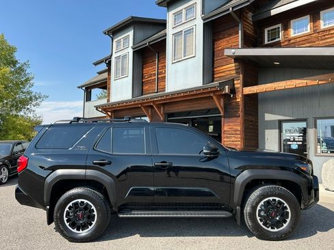 Used 2025 Toyota 4Runner 4WD TRD-Off Road image 4