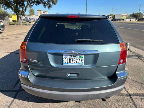 Used 2006 Chrysler Pacifica Touring image 2