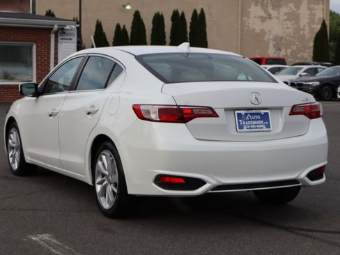 Used 2018 Acura ILX FWD image 5