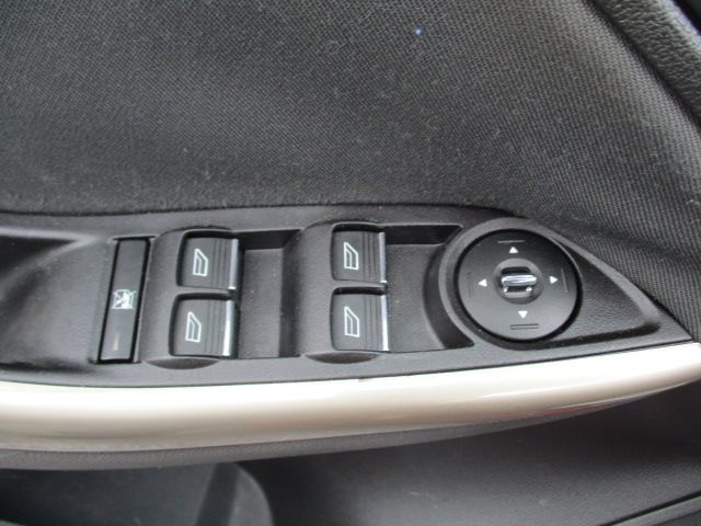 Used 2012 Ford Focus SEL Hatchback FWD image 14