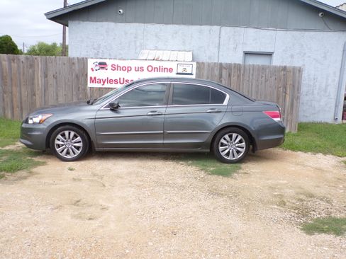 Used 2012 Honda Accord EX-L Sedan image 3