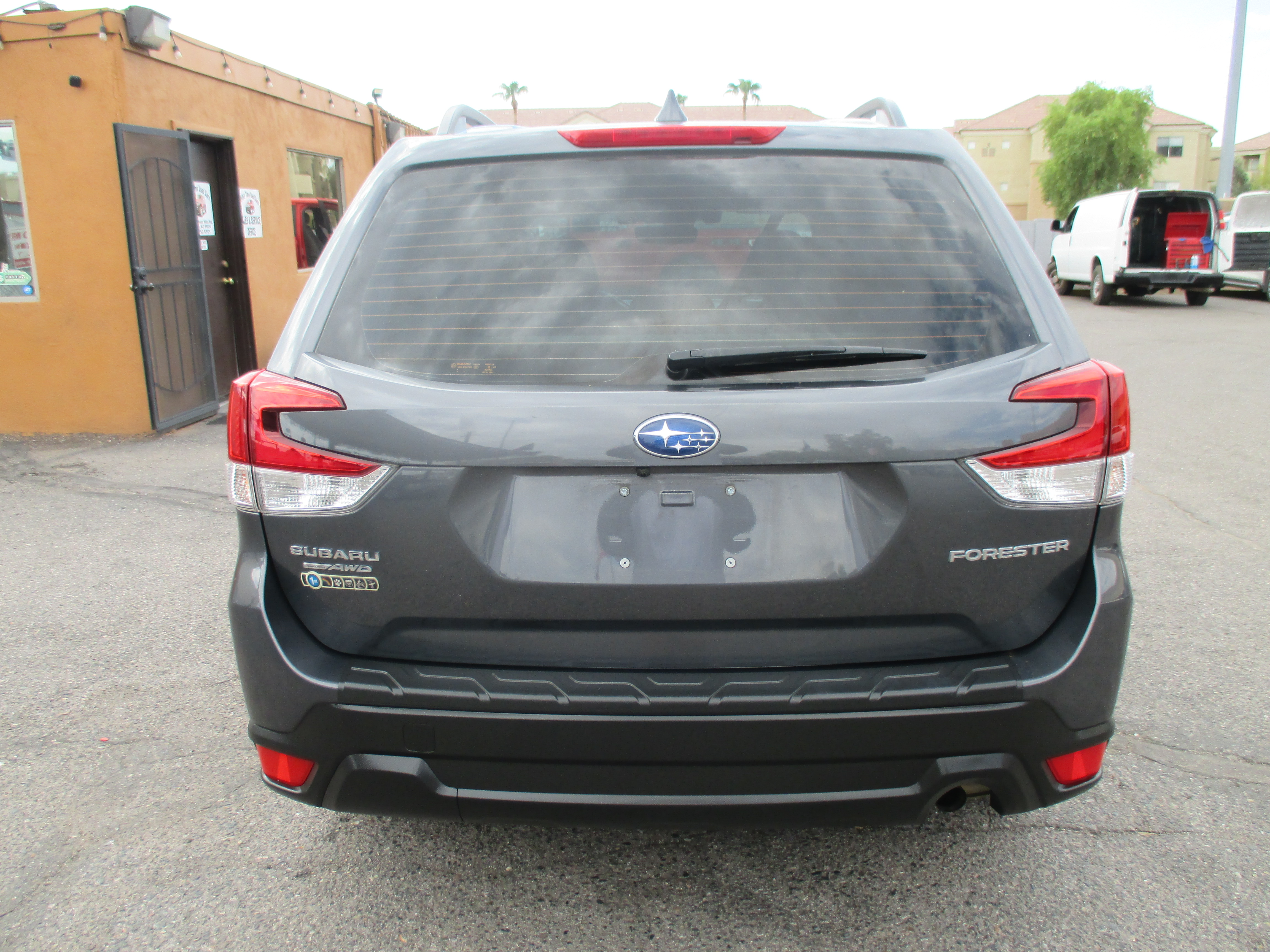 Used 2021 Subaru Forester 2.5i Premium Sport Utility 4D AWD/4WD image 9