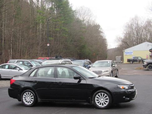 Used 2011 Subaru Impreza 2.5i Premium image 9