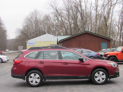 Used 2015 Subaru Outback 2.5i Premium image 8