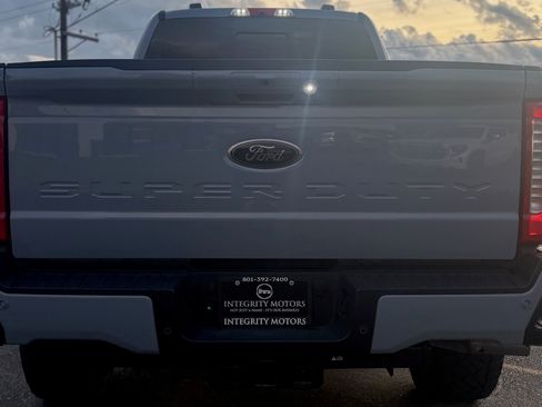 Used 2025 Ford F350 Lariat image 6