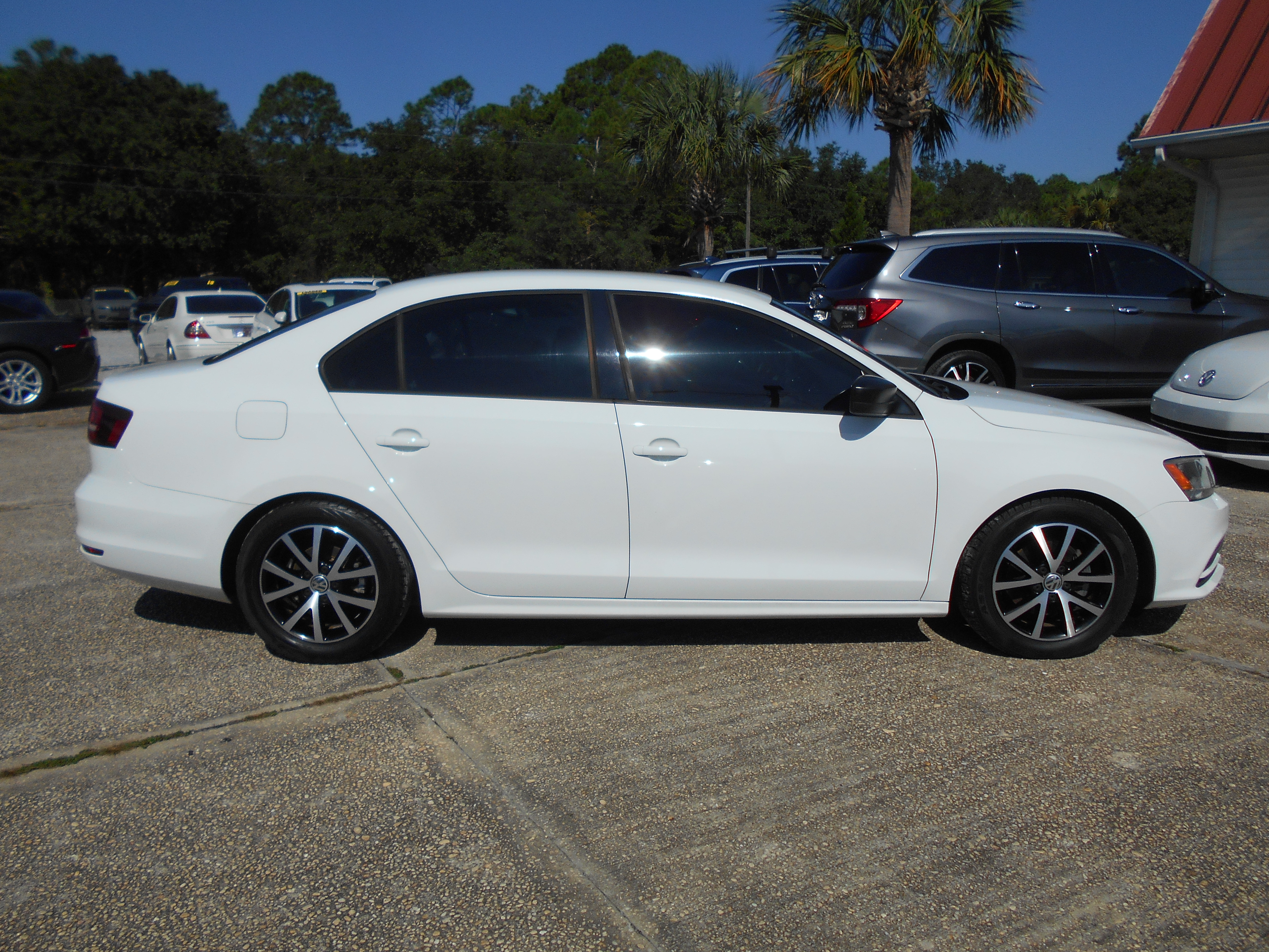 Used 2016 Volkswagen Jetta SE Sedan FWD image 4
