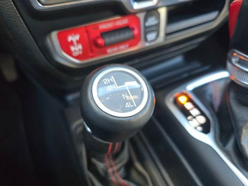 Used 2020 Jeep Gladiator Rubicon image 31