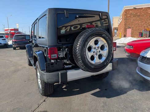 Used 2015 Jeep Wrangler Unlimited Sahara image 4