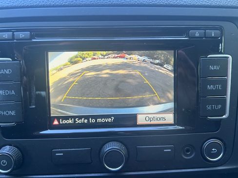 Used 2015 Volkswagen Jetta SE Sedan FWD image 16