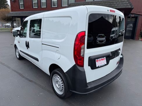 Used 2021 RAM ProMaster City Tradesman image 2