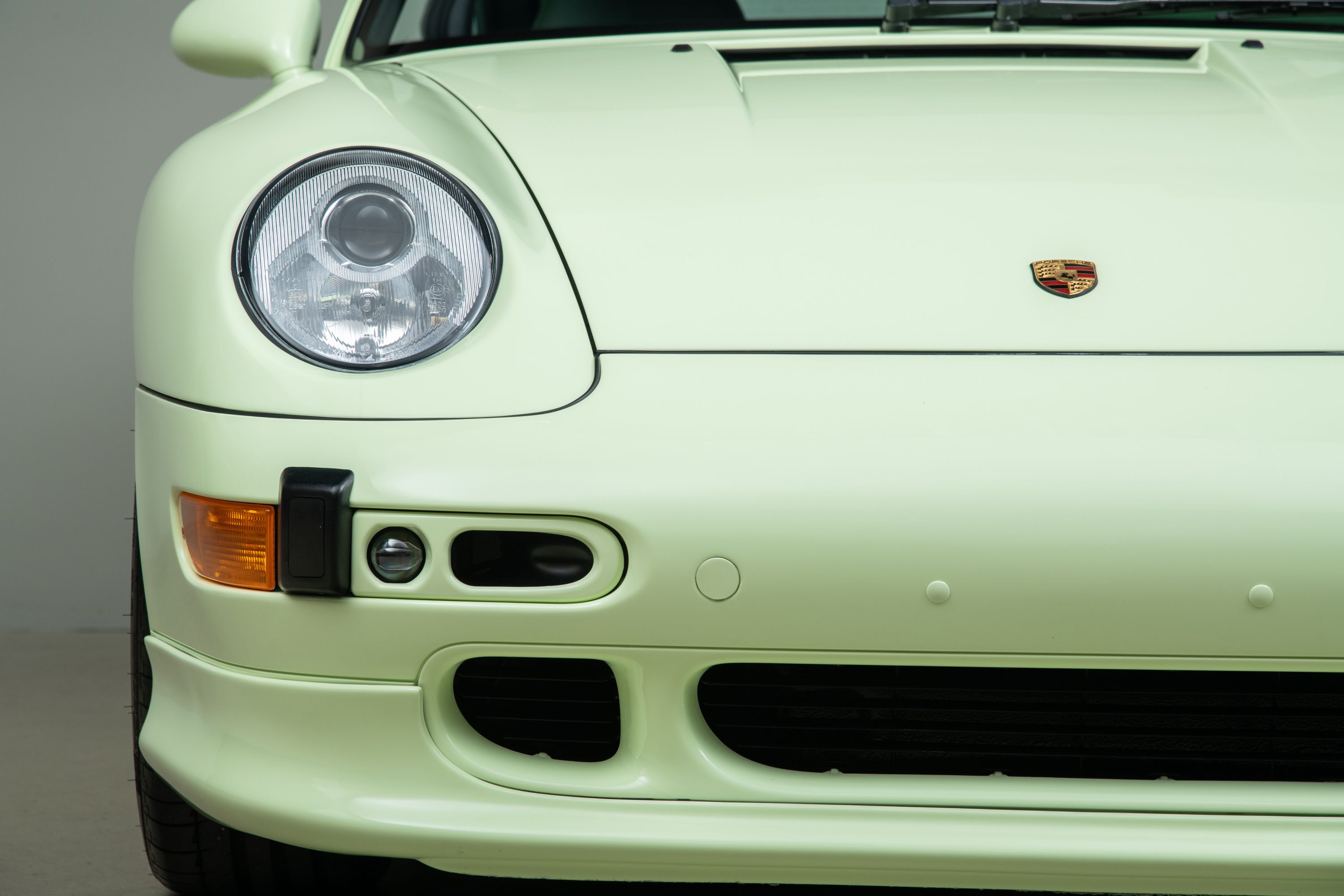 Used 1998 Porsche 911 Carrera S RWD image 48