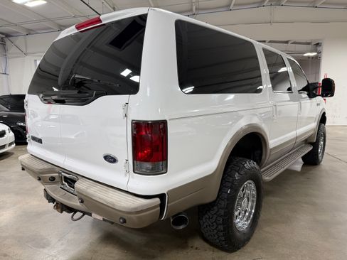 Used 2004 Ford Excursion 4WD Eddie Bauer image 5