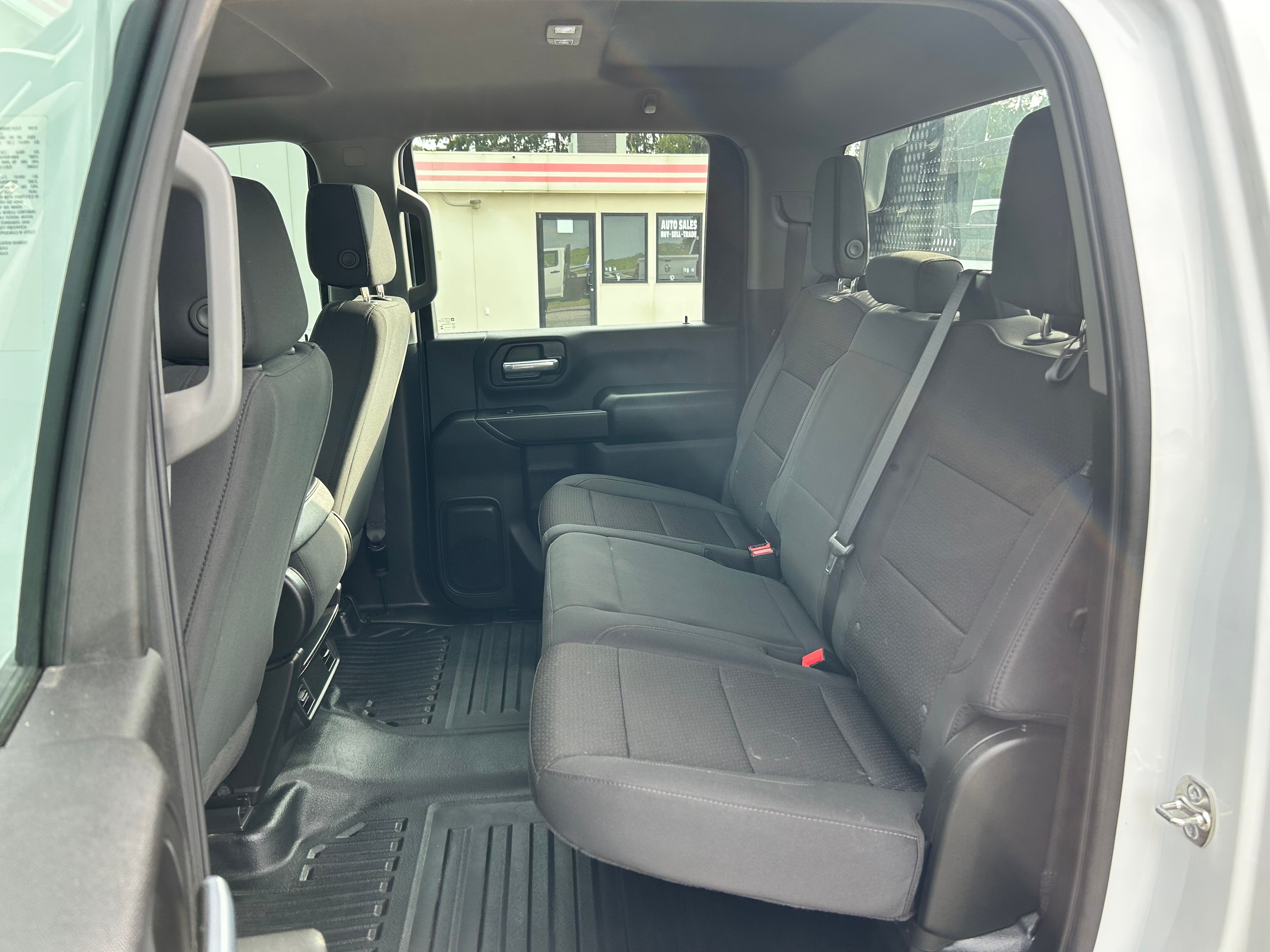 Used 2025 Chevrolet Silverado 3500 4x4 Crew Cab W/T image 17