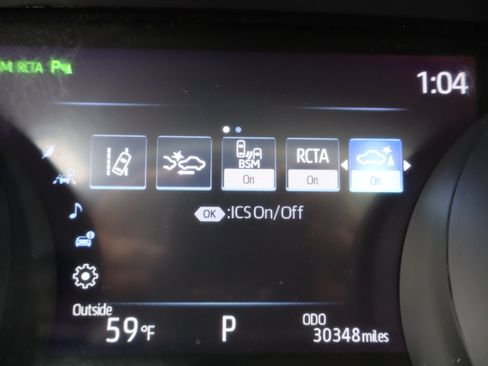 Used 2020 Toyota Camry XLE image 35