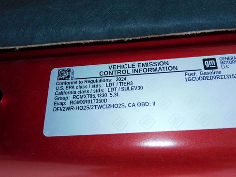 Used 2024 Chevrolet Silverado 1500 LT Z71 image 34