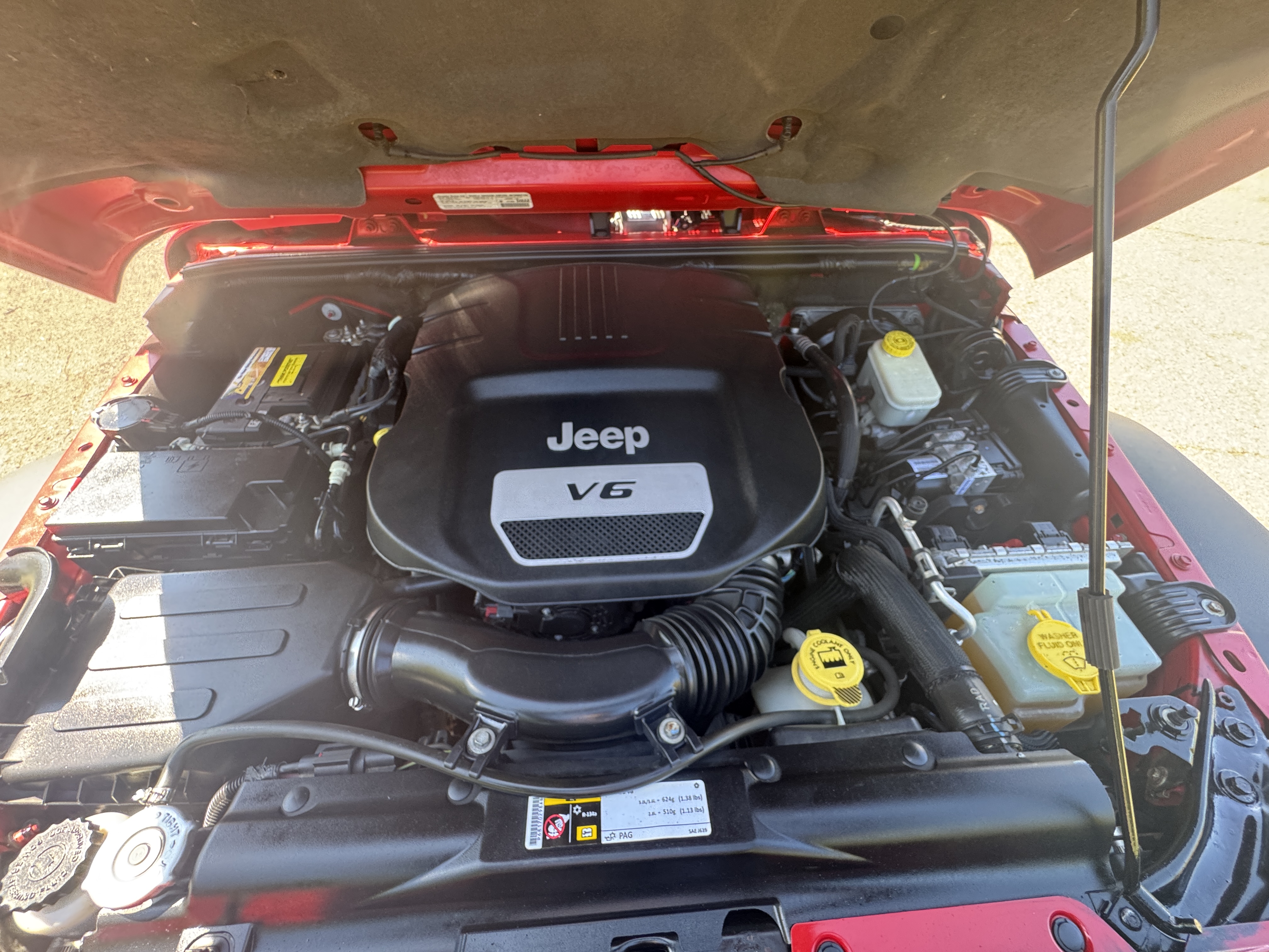 Used 2014 Jeep Wrangler 4WD Rubicon image 32