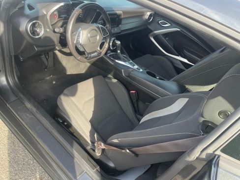 Used 2017 Chevrolet Camaro SS image 8