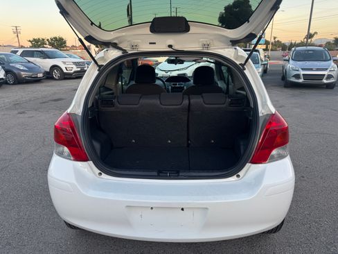 Used 2009 Toyota Yaris image 18