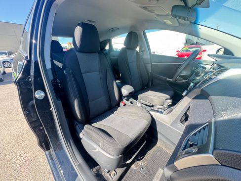 Used 2016 Hyundai Elantra GT image 16