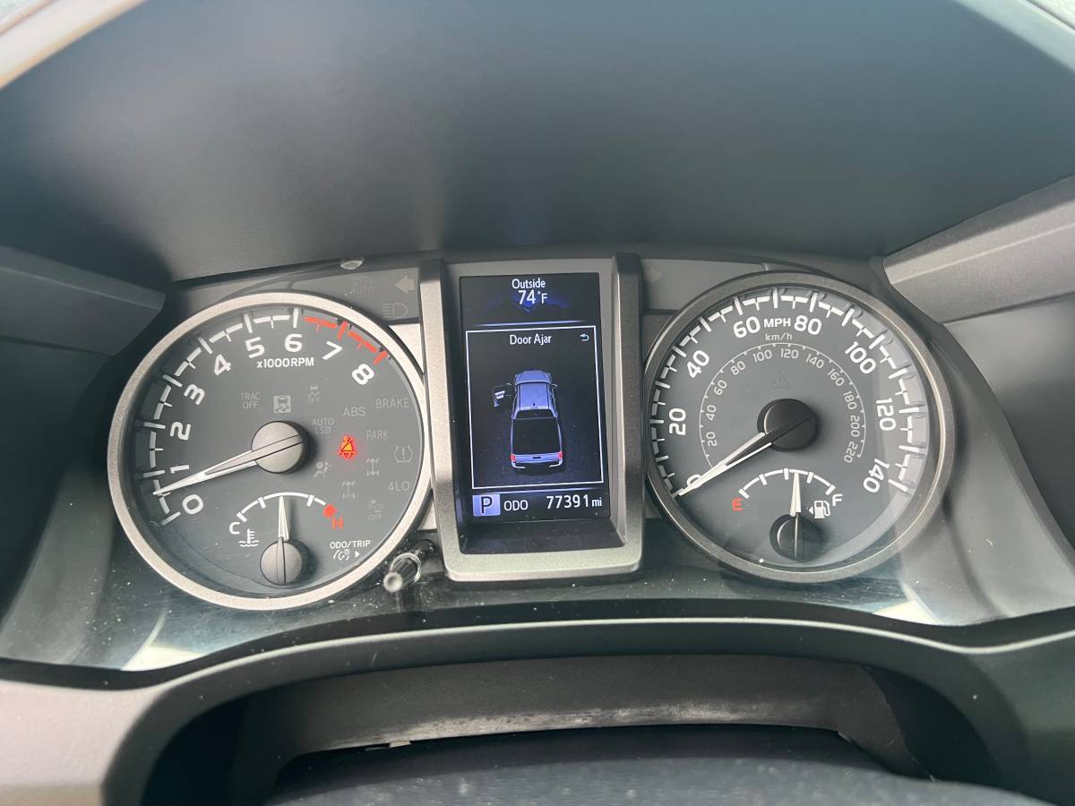 Used 2020 Toyota Tacoma TRD Sport AWD/4WD image 20