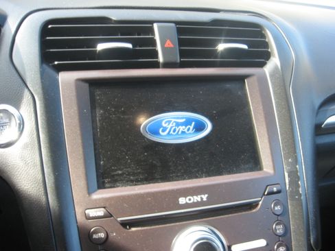 Used 2017 Ford Fusion Energi image 11