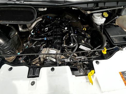 Used 2021 Ford Transit 350 DRW RWD image 18