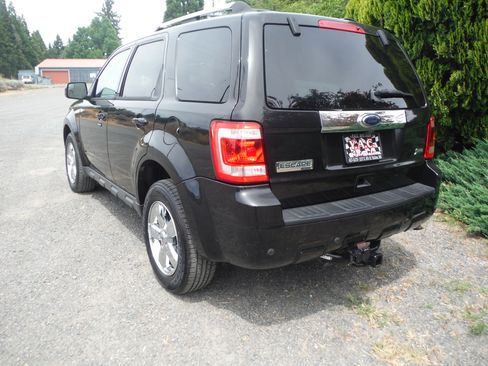 Used 2011 Ford Escape 2WD Limited image 3