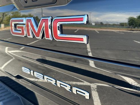 Used 2024 GMC Sierra 2500 4x4 Crew Cab AT4 image 29