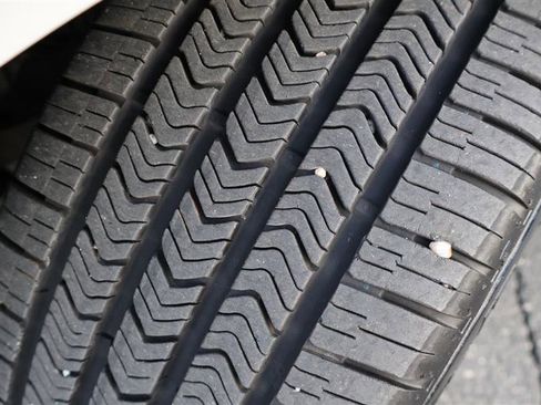 Used 2018 BMW 530i xDrive image 31