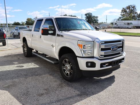 Used 2016 Ford F350 Platinum image 3