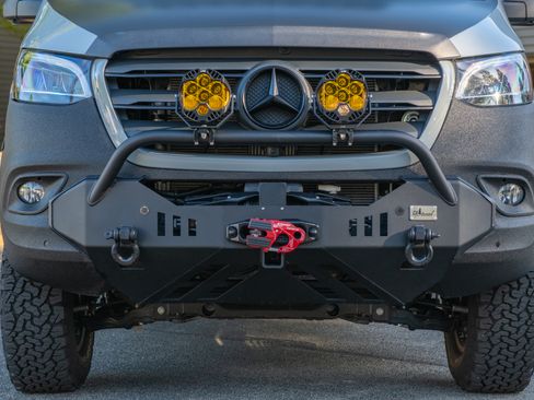 Used 2021 Mercedes-Benz Sprinter 2500 image 2