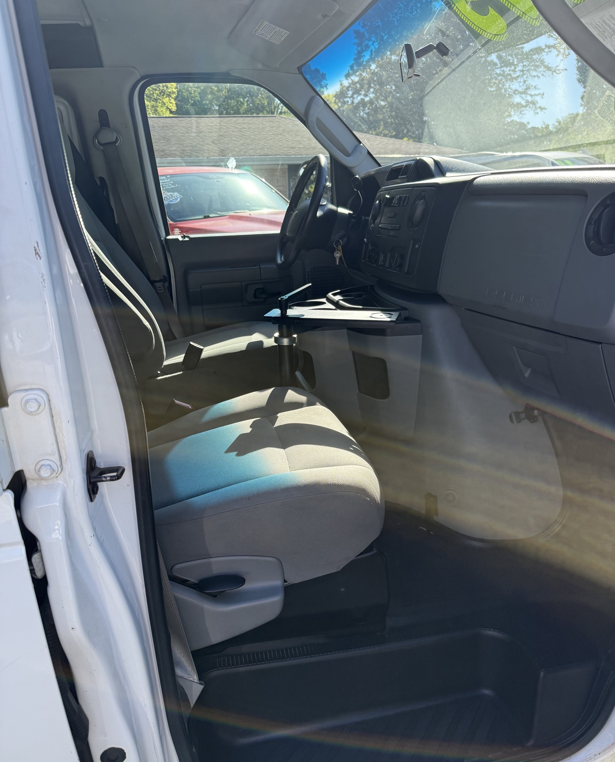 Used 2012 Ford E-150 and Econoline 150 XL RWD image 7