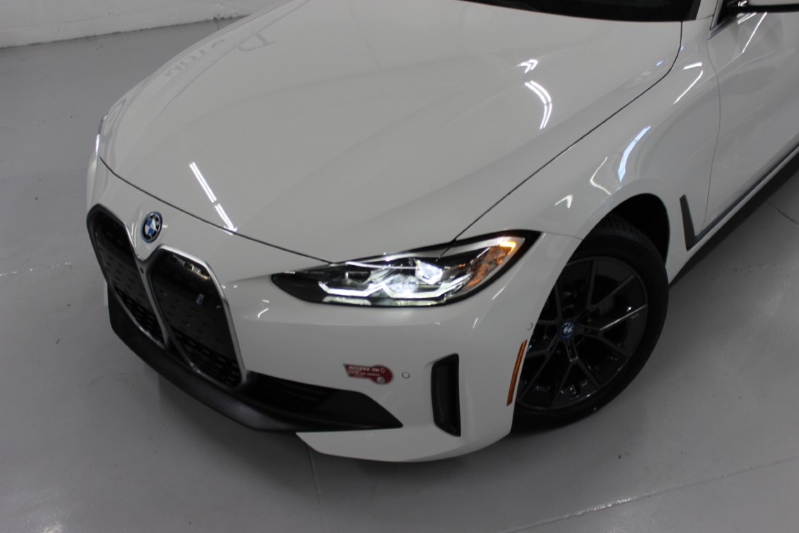 Used 2024 BMW i4 eDrive35 RWD image 3
