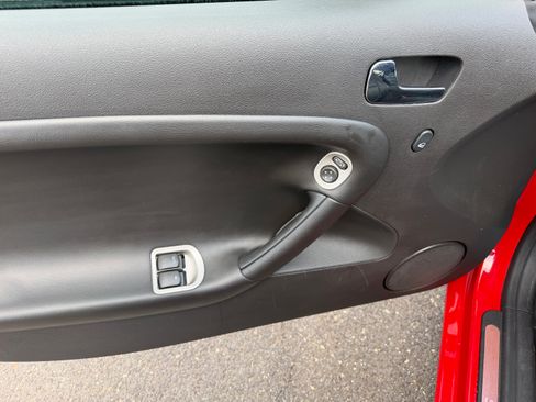 Used 2007 Pontiac Solstice GXP Convertible RWD image 3