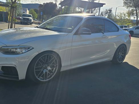 Used 2016 BMW M235i image 15