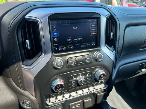 Used 2020 GMC Sierra 1500 SLT image 21