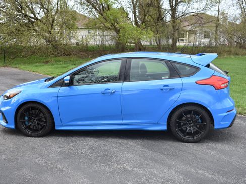 Used 2017 Ford Focus RS AWD/4WD image 10