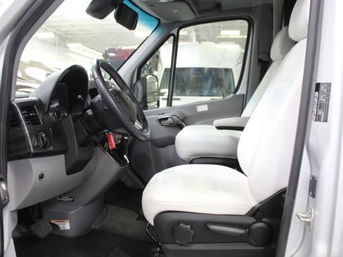 Used 2017 Mercedes-Benz Sprinter 3500 image 10