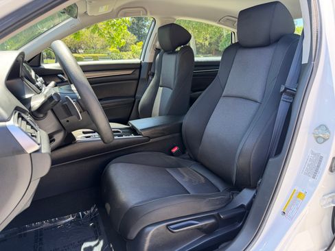 Used 2020 Honda Accord Hybrid image 9