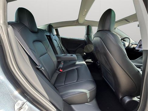 Used 2020 Tesla Model 3 Performance image 36