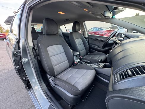 Used 2016 Kia Forte EX image 18